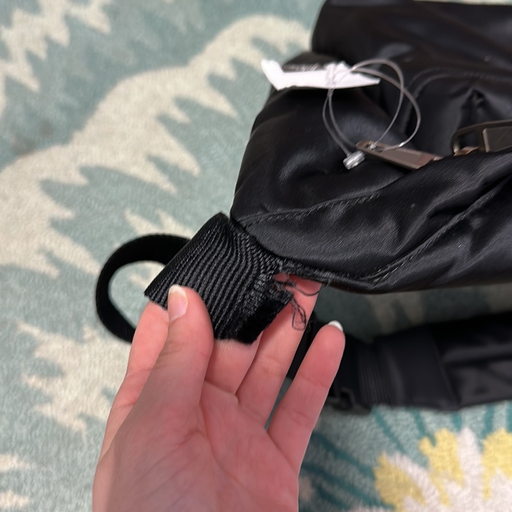 BALENCIAGA OVERSIZED NYLON BELT BAG - Picture 13 of 14